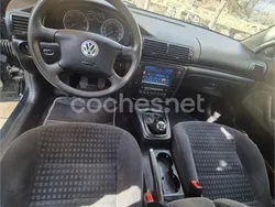 Verde Usado 2001 VW Passat Comfortline Berlina | 2700 € (Precio justo)