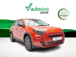 Rojo Usado 2024 Fiat 600 Red SUV | 25.900 € (Buen precio)