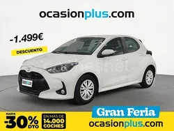 Blanco Usado 2023 Toyota Yaris Active Berlina | 16.490 € (Precio justo)