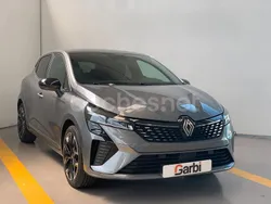 Gris / plata Nuevo 2025 Renault Clio V Techno Berlina | 23.900 €