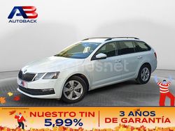 Blanco Usado 2019 Skoda Octavia Ambition Familiar | 13.950 € (Precio justo)