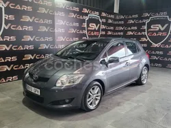 Gris / plata Usado 2009 Toyota Auris Luna Berlina | 9999 € (Precio justo)