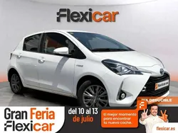 Blanco Usado 2020 Toyota Yaris Hybrid Advance Berlina | 15.890 € (Precio justo)