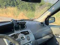 Negro Usado 2007 Renault Scénic II Monovolumen | 4000 € (Un poco caro)