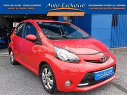 Rojo Usado 2013 Toyota Aygo City Utilitario | 6490 € (Precio justo)