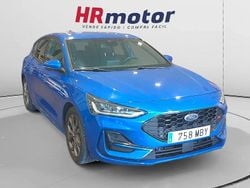 Rojo Usado 2022 Ford Focus ST-Line Berlina | 16.740 € (Precio justo)