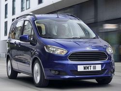 Blanco Usado 2019 Ford Tourneo Courier Ambiente Monovolumen | 8990 € (Buen precio)