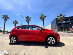 Rojo Usado 2009 Ford Fiesta Ambiente Utilitario | 3600 € (Precio justo)