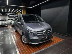 Gris / plata Usado 2021 Mercedes V250 Avantgarde Monovolumen | 54.900 € (Precio justo)