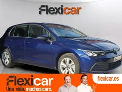 Azul Usado 2021 VW Golf VIII Life Berlina | 19.790 € (Precio justo)