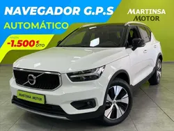 Blanco Usado 2021 Volvo XC40 Momentum SUV | 27.300 € (Precio justo)