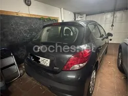 Negro Usado 2011 Peugeot 207 Berlina | 6000 € (Precio justo)