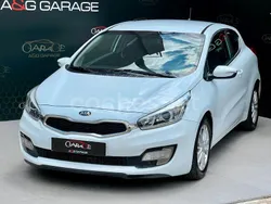 Blanco Usado 2013 Kia ProCeed Utilitario | 8990 € (Precio justo)