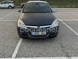 Gris / plata Usado 2009 Opel Astra Cosmo Berlina | 2500 € (Precio justo)