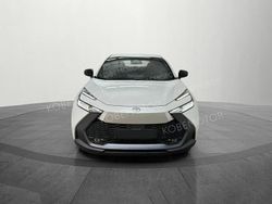 Blanco Nuevo 2025 Toyota C-HR Business Edition SUV | 34.550 €