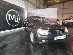 Gris Usado 2005 Mercedes CLK200 Avantgarde Coupe | 6999 € (Precio justo)