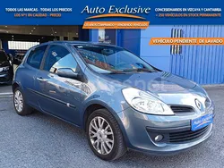 Gris / plata Usado 2007 Renault Clio II Dynamique Berlina | 4990 € (Caro)