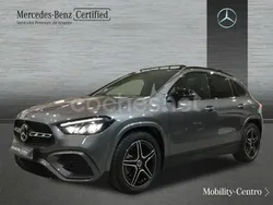 Mountaingrau met. Usado 2023 Mercedes GLA200 AMG line SUV | 44.250 € (Un poco caro)