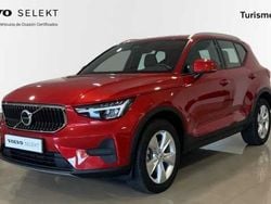 Rojo Usado 2024 Volvo XC40 Core SUV | 32.500 €