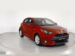 Granate Usado 2021 Toyota Yaris Active Berlina | 19.000 € (Precio justo)