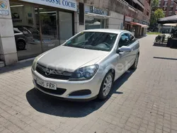 Gris / plata Usado 2007 Opel Astra GTC Enjoy Berlina | 4500 € (Un poco caro)