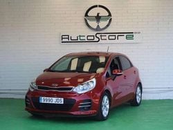 Rojo Usado 2015 Kia Rio Utilitario | 7490 €