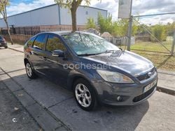 Gris / plata Usado 2009 Ford Focus Trend Berlina | 4400 € (Precio justo)