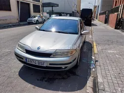Gris / plata Usado 2002 Renault Laguna II Privilege Berlina | 2100 € (Precio justo)