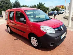 Rojo Usado 2021 Renault Kangoo Zen Monovolumen | 15.990 € (Caro)