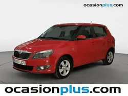 Rojo Usado 2015 Skoda Fabia Utilitario | 7990 € (Precio justo)
