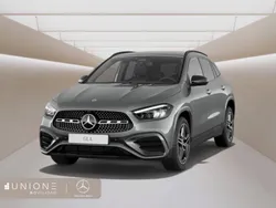 Gris Nuevo 2025 Mercedes GLA200 SUV | 49.105 € (Precio justo)