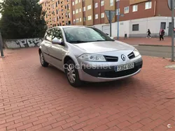 Gris / plata Usado 2008 Renault Mégane III Dynamique Berlina | 3500 € (Precio justo)
