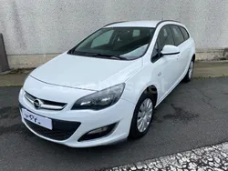 Blanco Usado 2013 Opel Astra Business Familiar | 3990 € (Un poco caro)