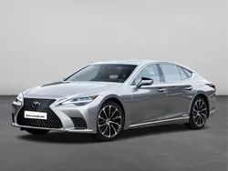 Plateado Usado 2022 Lexus LS500h Sport Line Berlina | 89.990 €