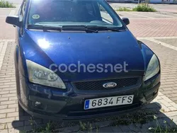 Azul Usado 2006 Ford Focus Trend Berlina | 2900 €
