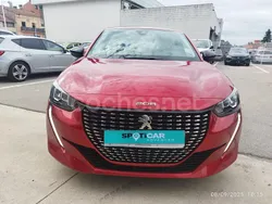 Rojo Usado 2022 Peugeot 208 Allure Utilitario | 16.900 € (Caro)