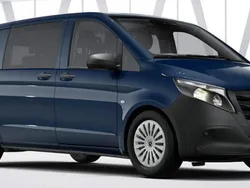 Azul Nuevo 2025 Mercedes Vito Monovolumen | 43.264 € (Buen precio)