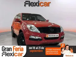 Rojo Usado 2017 Ssangyong Rexton SUV | 15.990 €