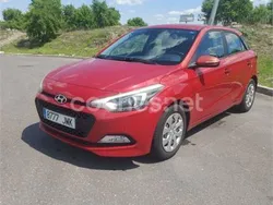 Granate Usado 2016 Hyundai i20 Berlina | 5490 € (Super precio)