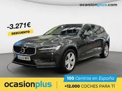 Gris Usado 2021 Volvo V60 CC Pro Familiar | 35.990 € (Un poco caro)