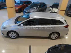 Gris / plata Usado 2015 Toyota Auris Active Familiar | 11.900 € (Precio justo)