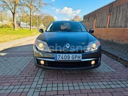 Gris / plata Usado 2010 Renault Laguna III Authentique Berlina | 2995 € (Super precio)