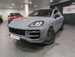 Gris Usado 2025 Porsche Cayenne SUV | 131.700 €