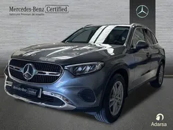 Gris / plateado Usado 2023 Mercedes GLC200 SUV | 54.500 €