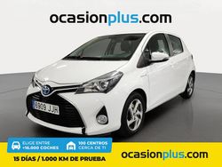 Blanco Usado 2015 Toyota Yaris Hybrid Active Utilitario | 12.900 € (Caro)