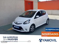 Blanco Usado 2013 Toyota Aygo Live Utilitario | 7480 € (Precio justo)