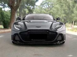 Gris Usado 2023 Aston Martin DBS Coupe | 385.000 €