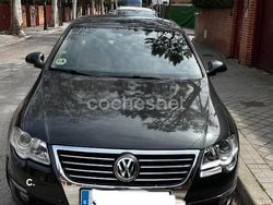 Marrón Usado 2006 VW Passat Highline Berlina | 7300 € (Un poco caro)