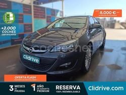 Gris / plata Usado 2015 Opel Astra Selective Berlina | 9990 € (Precio justo)