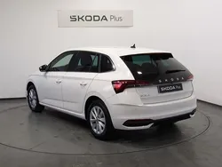Blanco Usado 2024 Skoda Scala Selection Utilitario | 19.390 € (Precio justo)